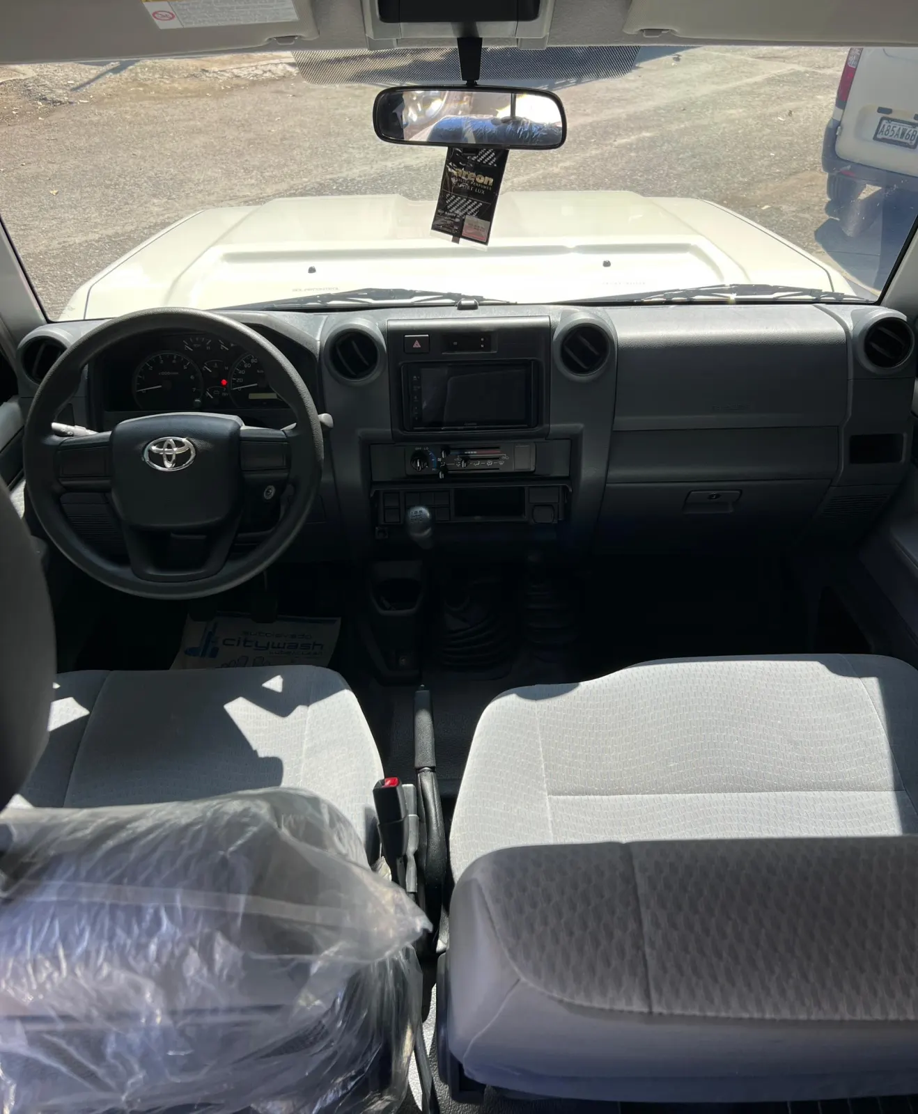Toyota Land Cruiser 79 Hembrita 40th Aniversario 2025 — foto 3