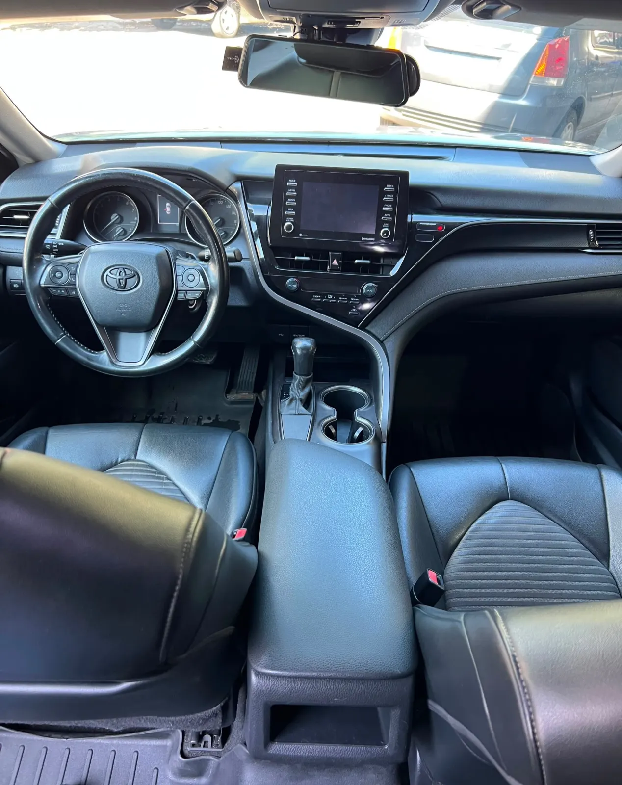 Toyota Camry SE 2021 — foto 5