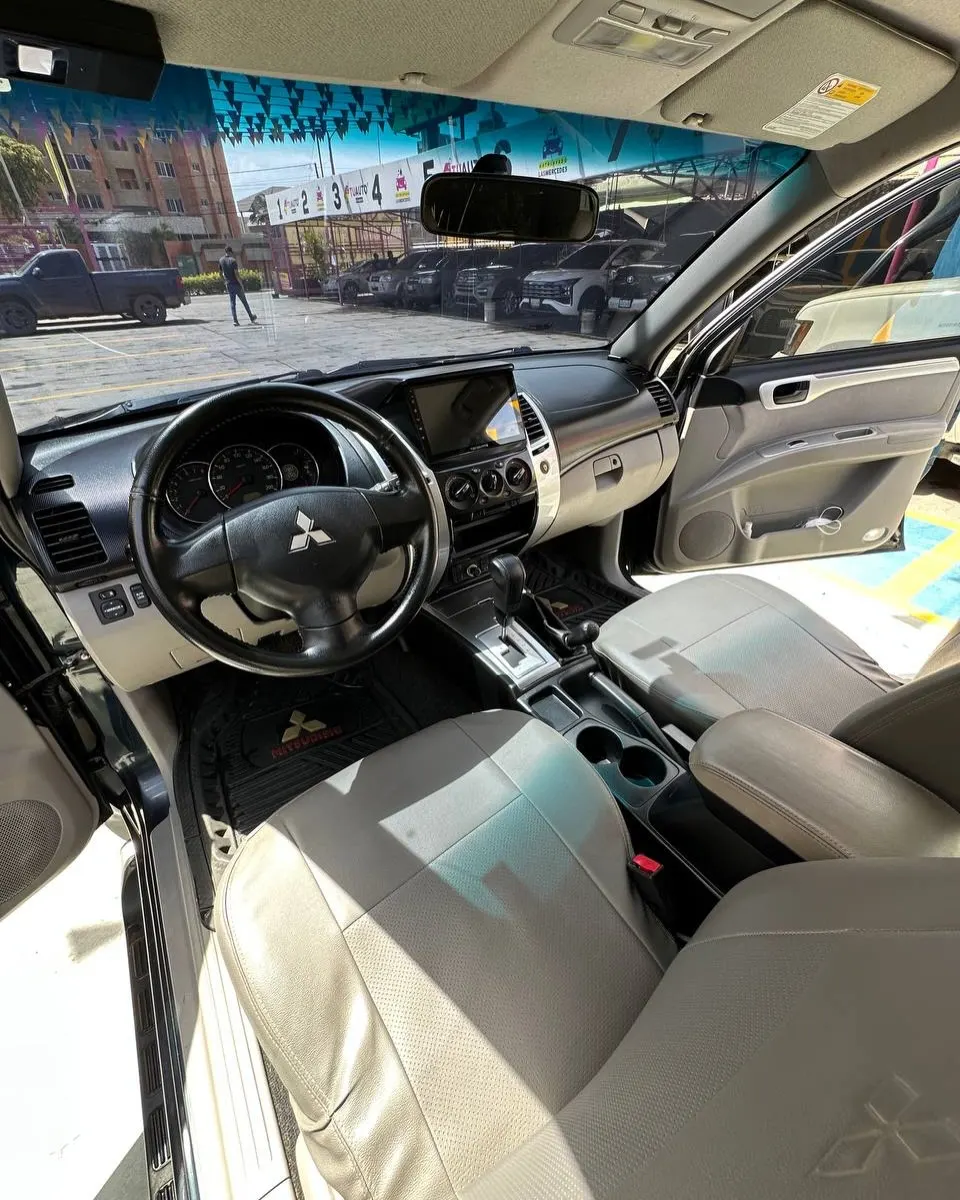 Mitsubishi Montero GLX 2014 — foto 9