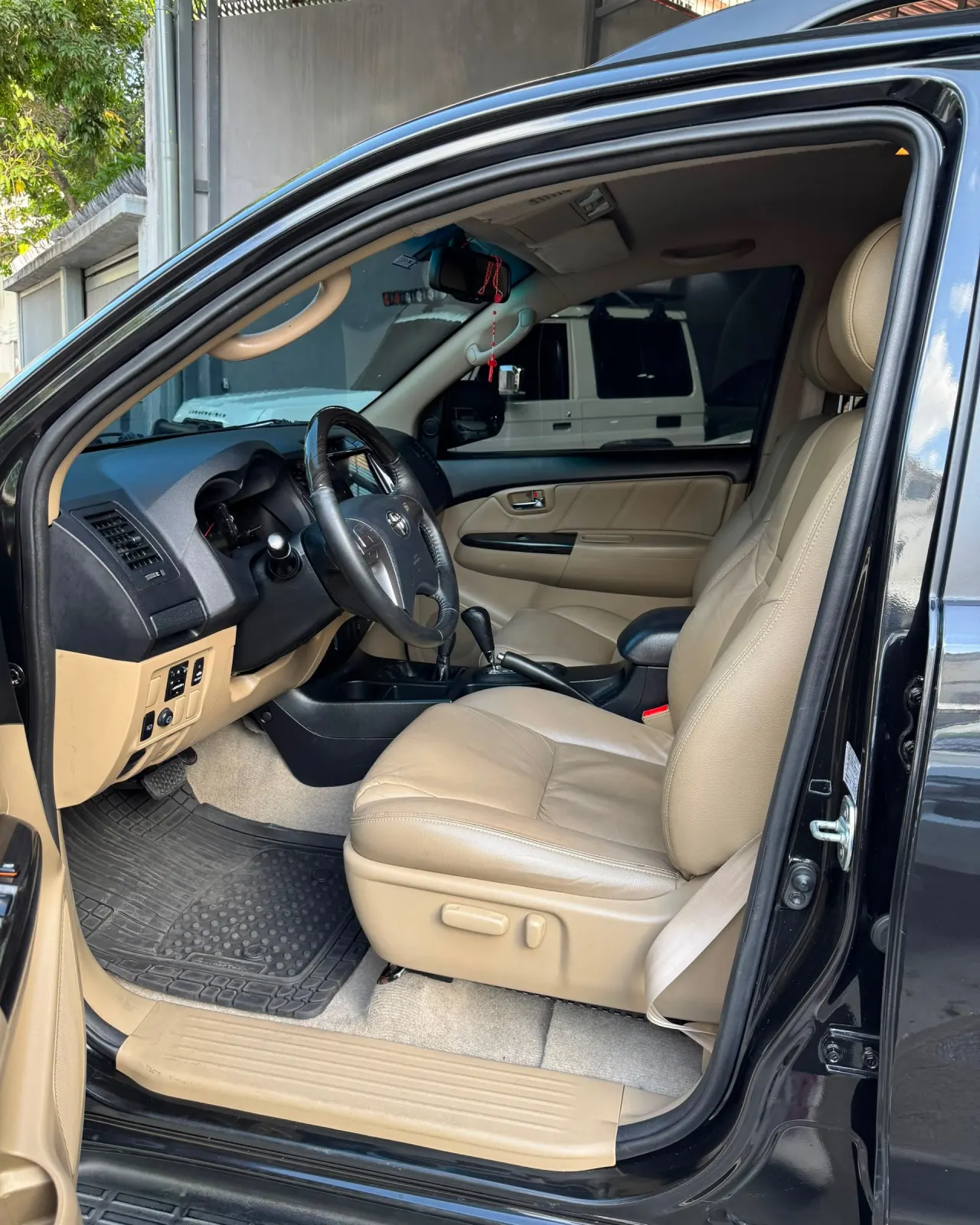 Toyota Fortuner 2015 — foto 4