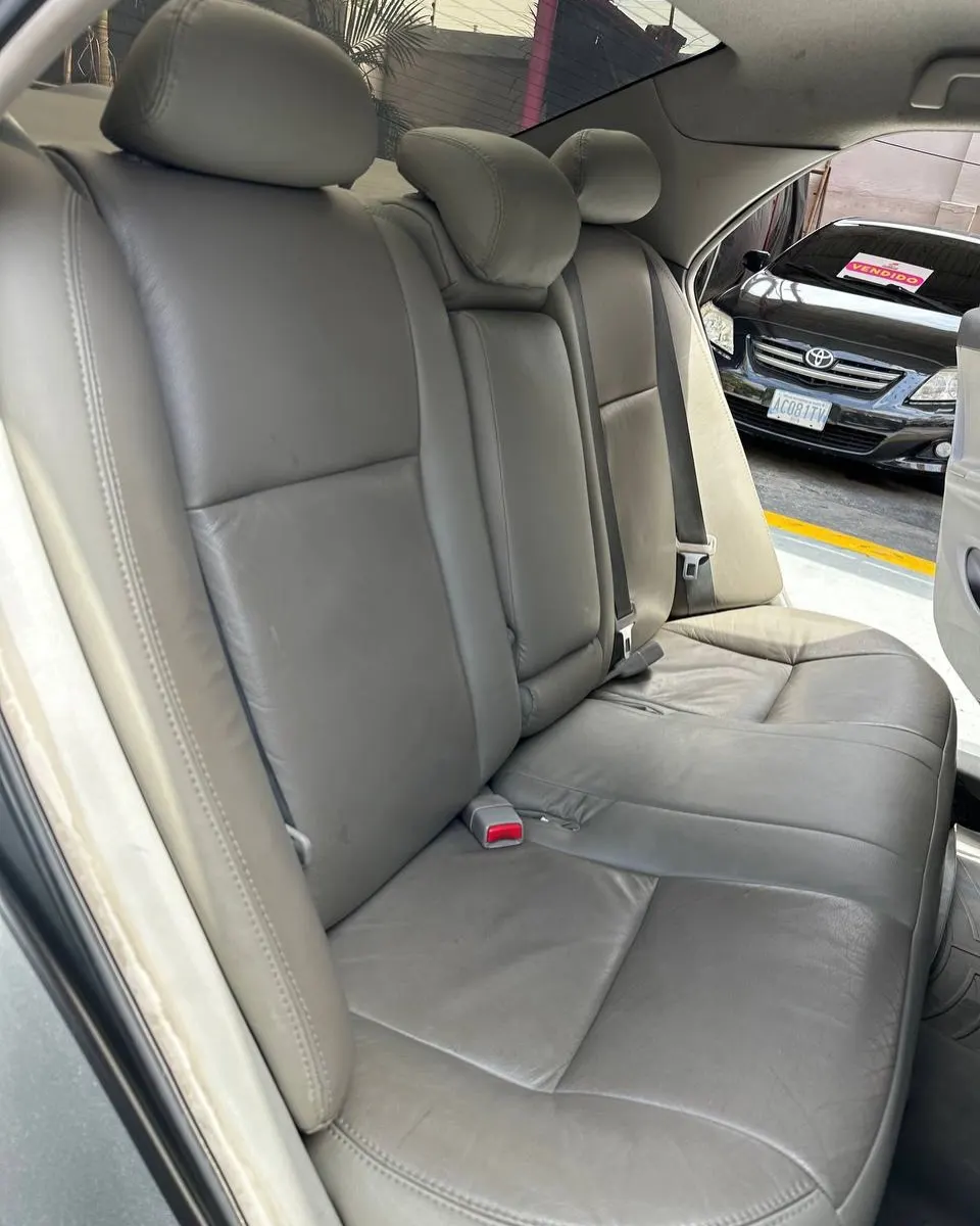 Toyota Corolla GLi 2014 — foto 8