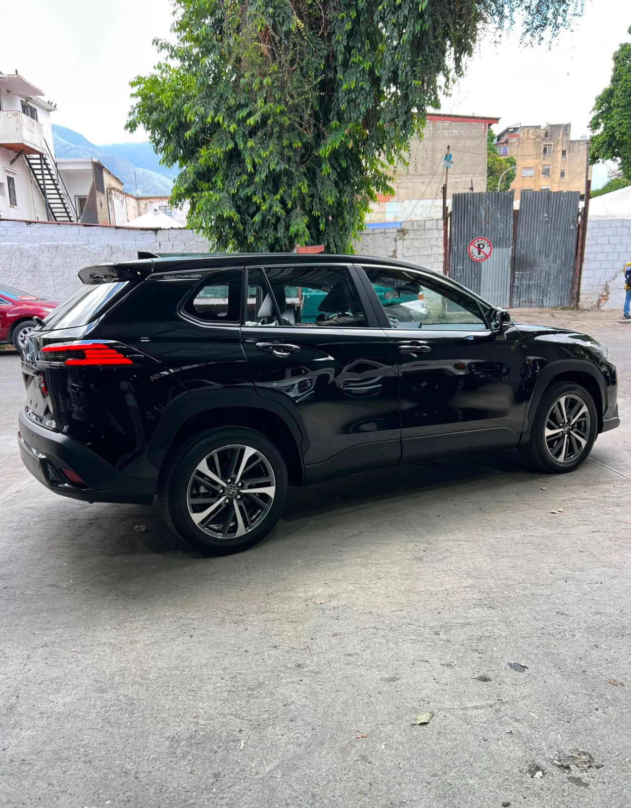 Toyota Frontlander Luxury Plus 2026 — foto 9