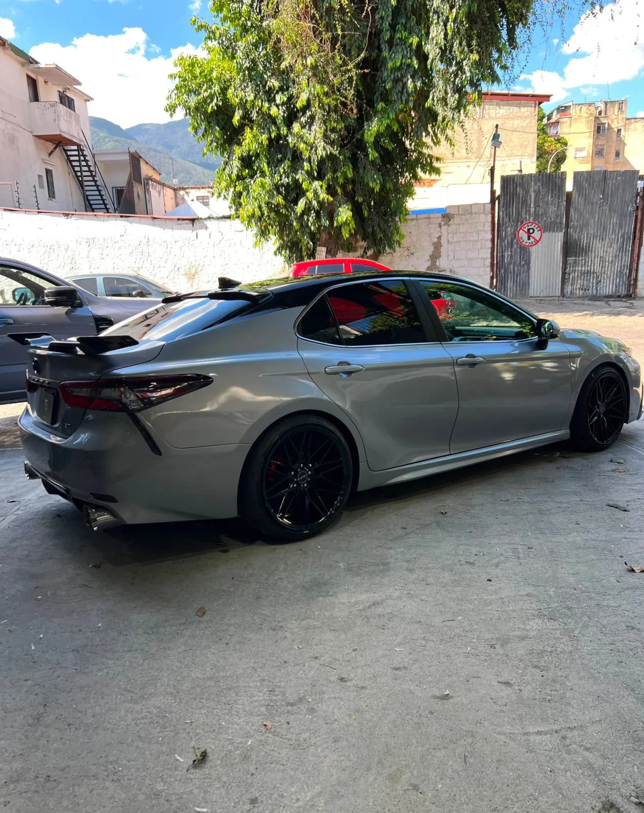 Toyota Camry SE 2021 — foto 9