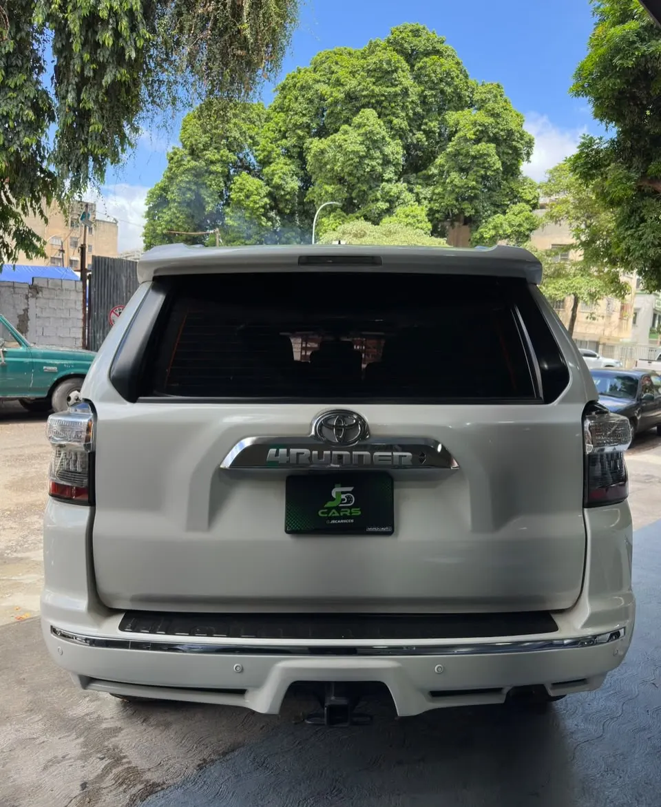 Toyota 4Runner Limited 2016 — foto 6