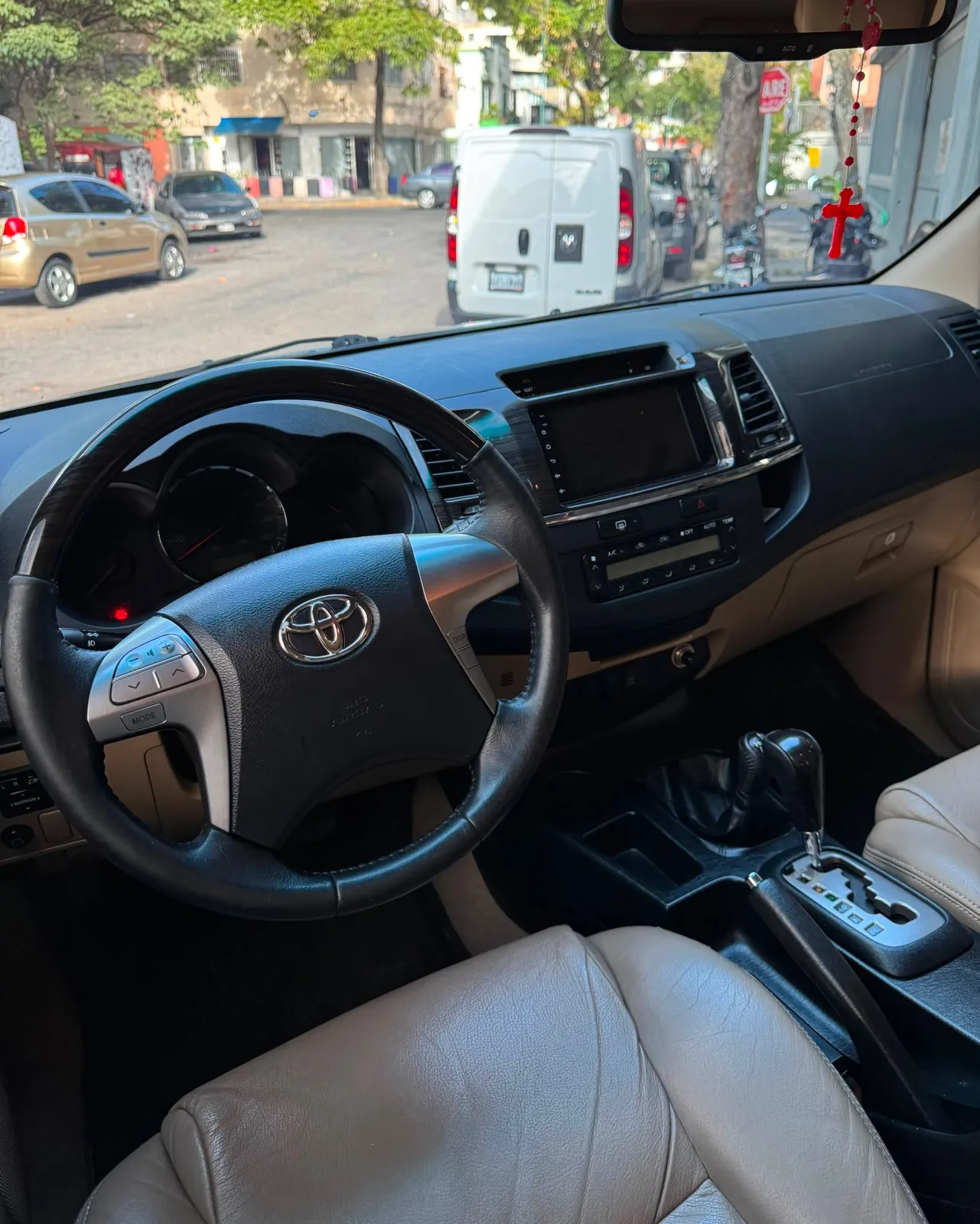 Toyota Fortuner 2015 — foto 3