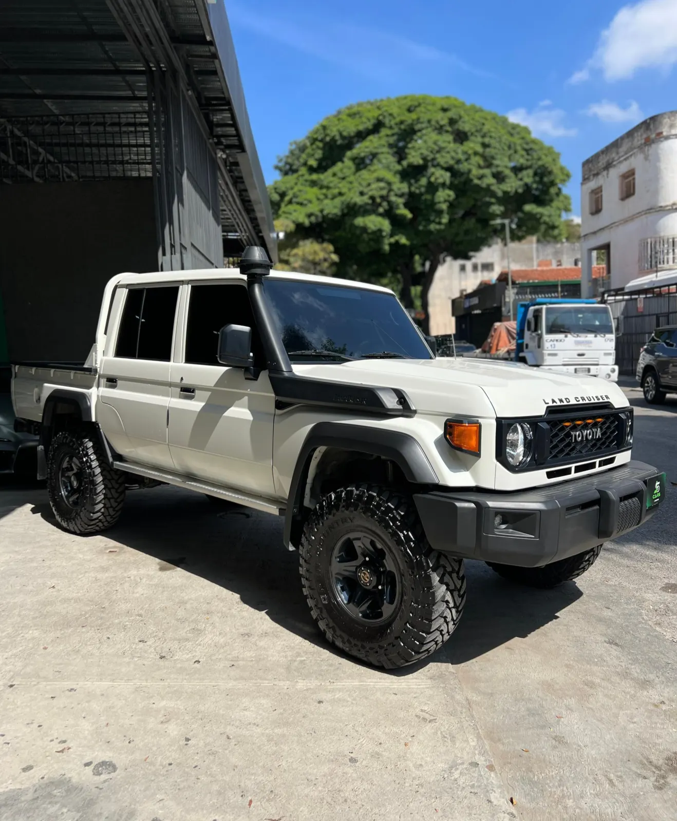 Toyota Land Cruiser 79 Hembrita 40th Aniversario 2025 — foto 10