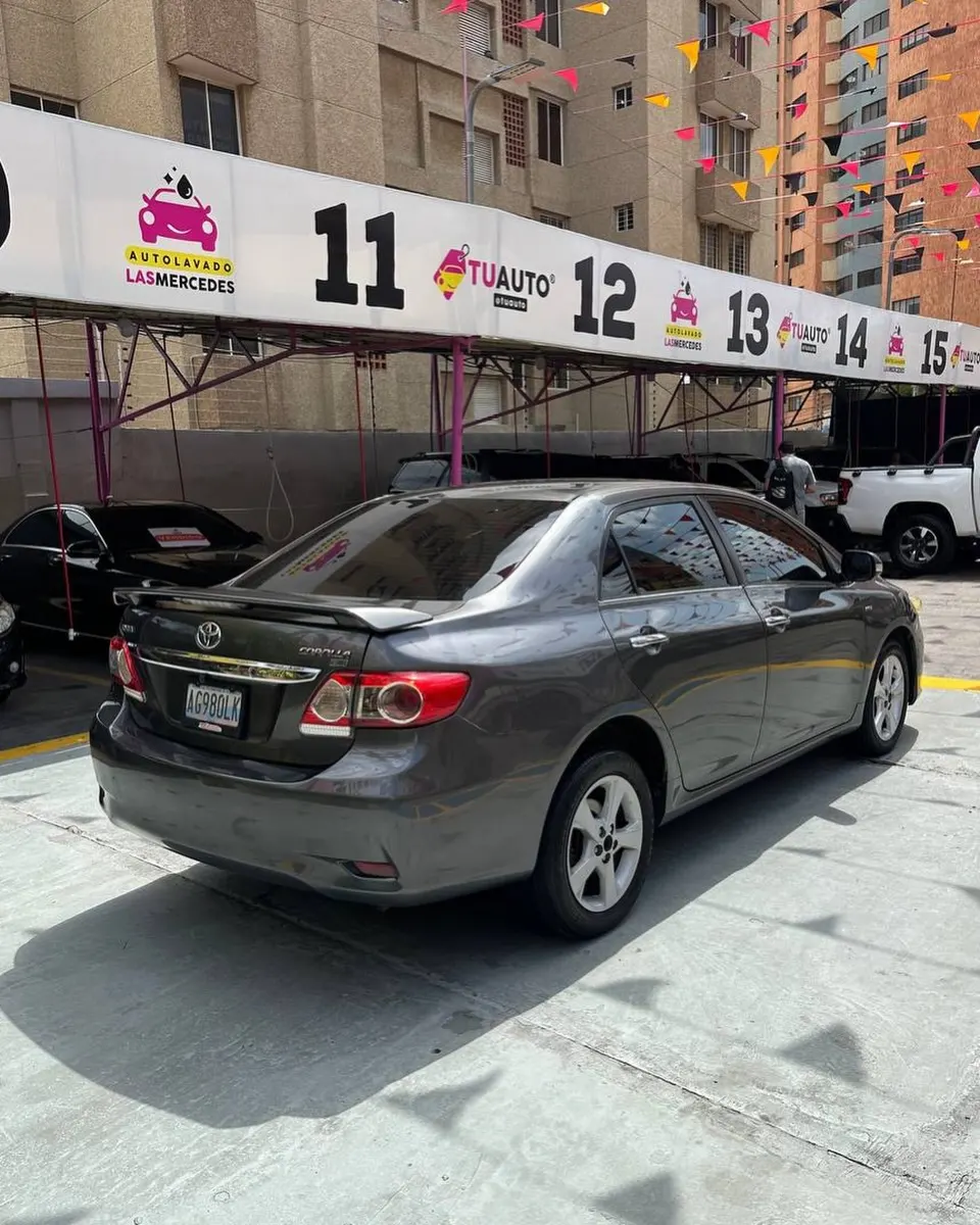 Toyota Corolla GLi 2014 — foto 6